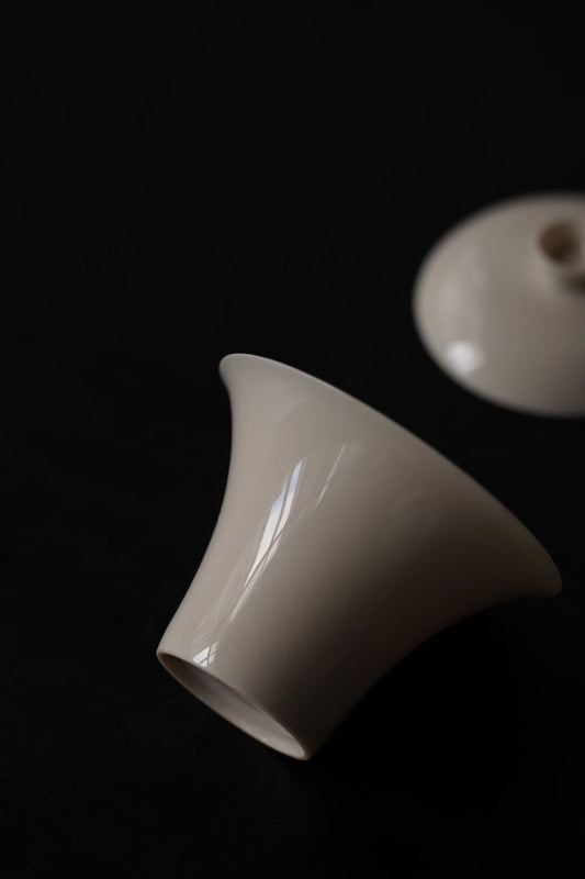 Tasting Cup · Ash Curve 草木灰马蹄品茗杯