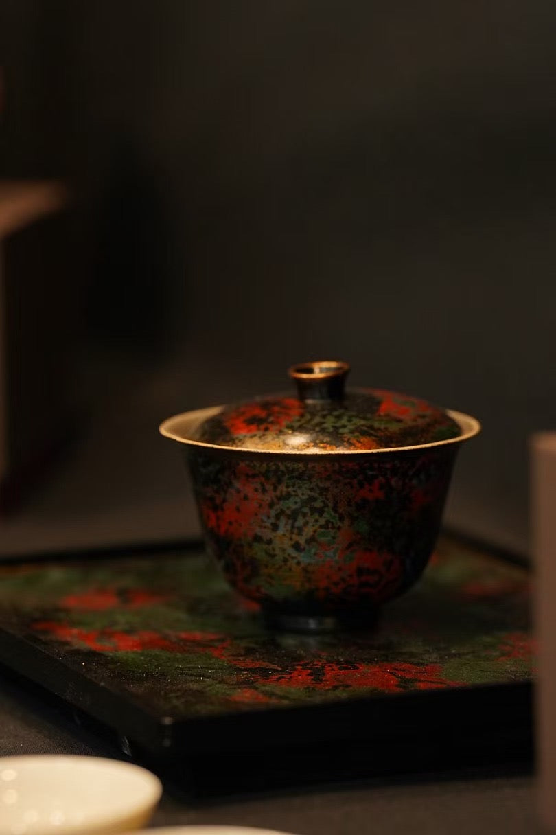 Lacquered Gaiwan with Silver Inlay · Auspicious Crest  大漆鎏银盖碗｜鸿运当头系列