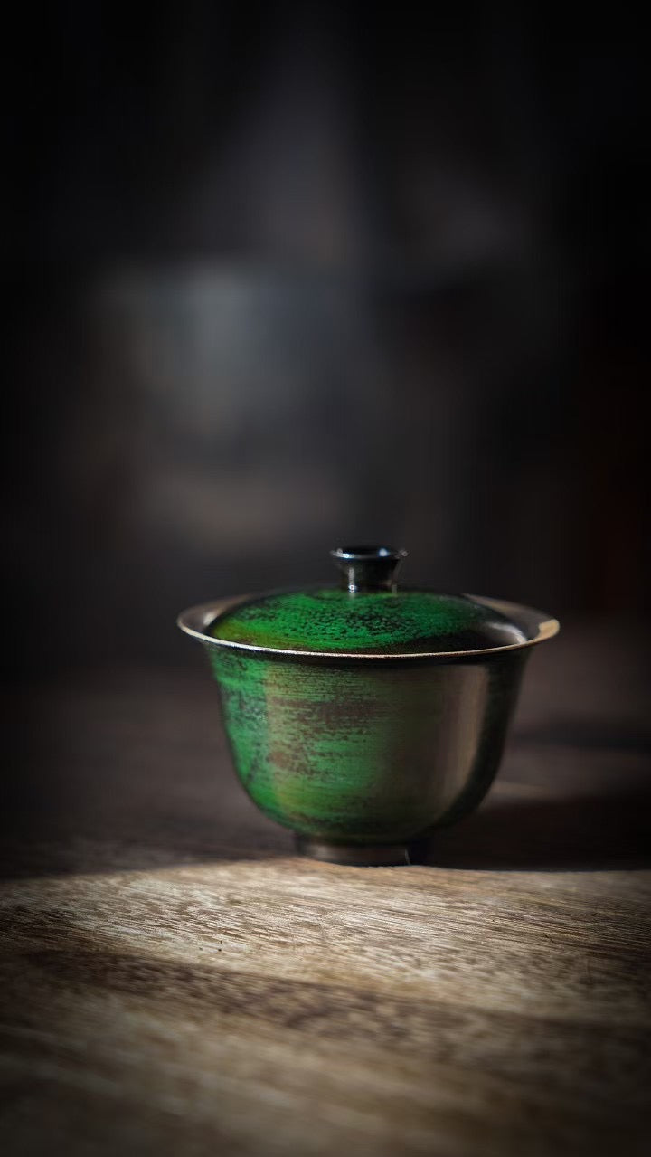Lacquered Gaiwan with Silver Inlay · Auspicious Crest  大漆鎏银盖碗|仓绿